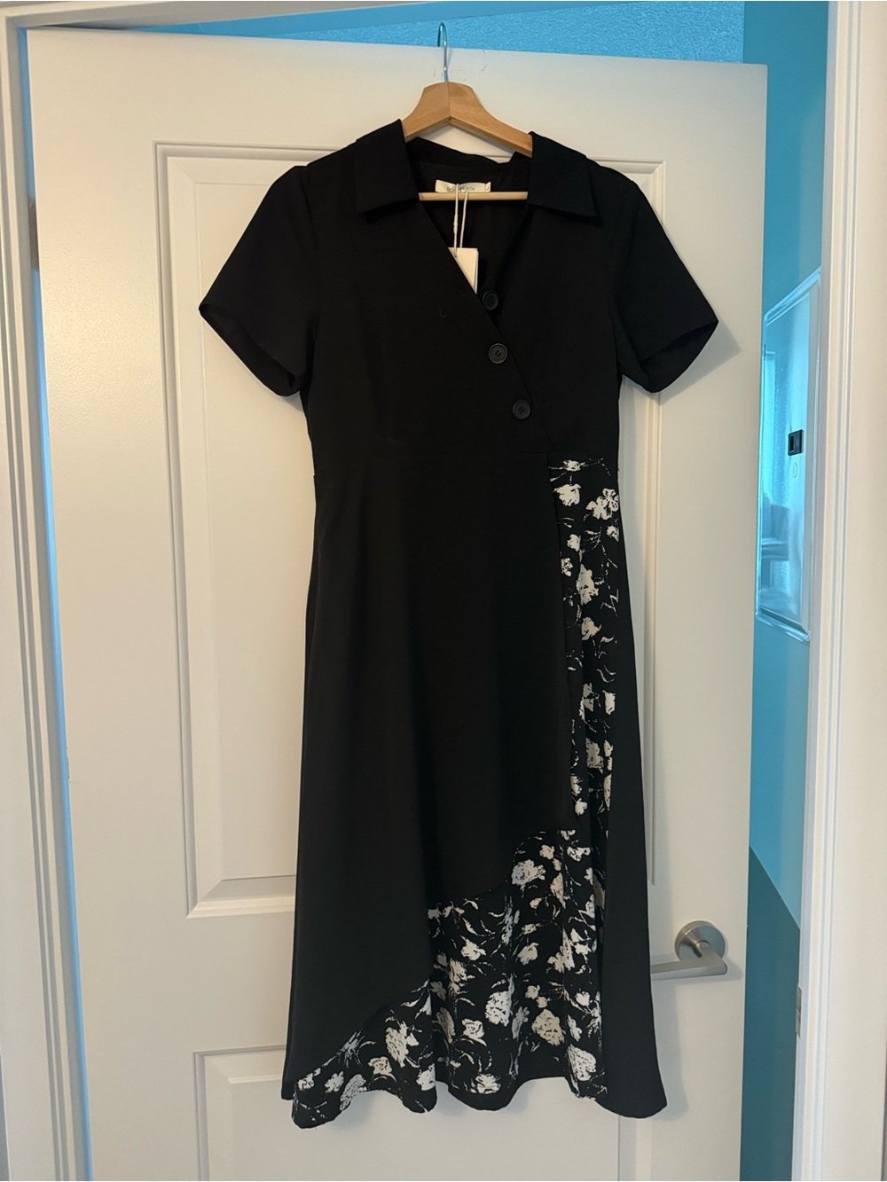 NWT Black Floral Double-Layer Short-Sleeve Midi Dress